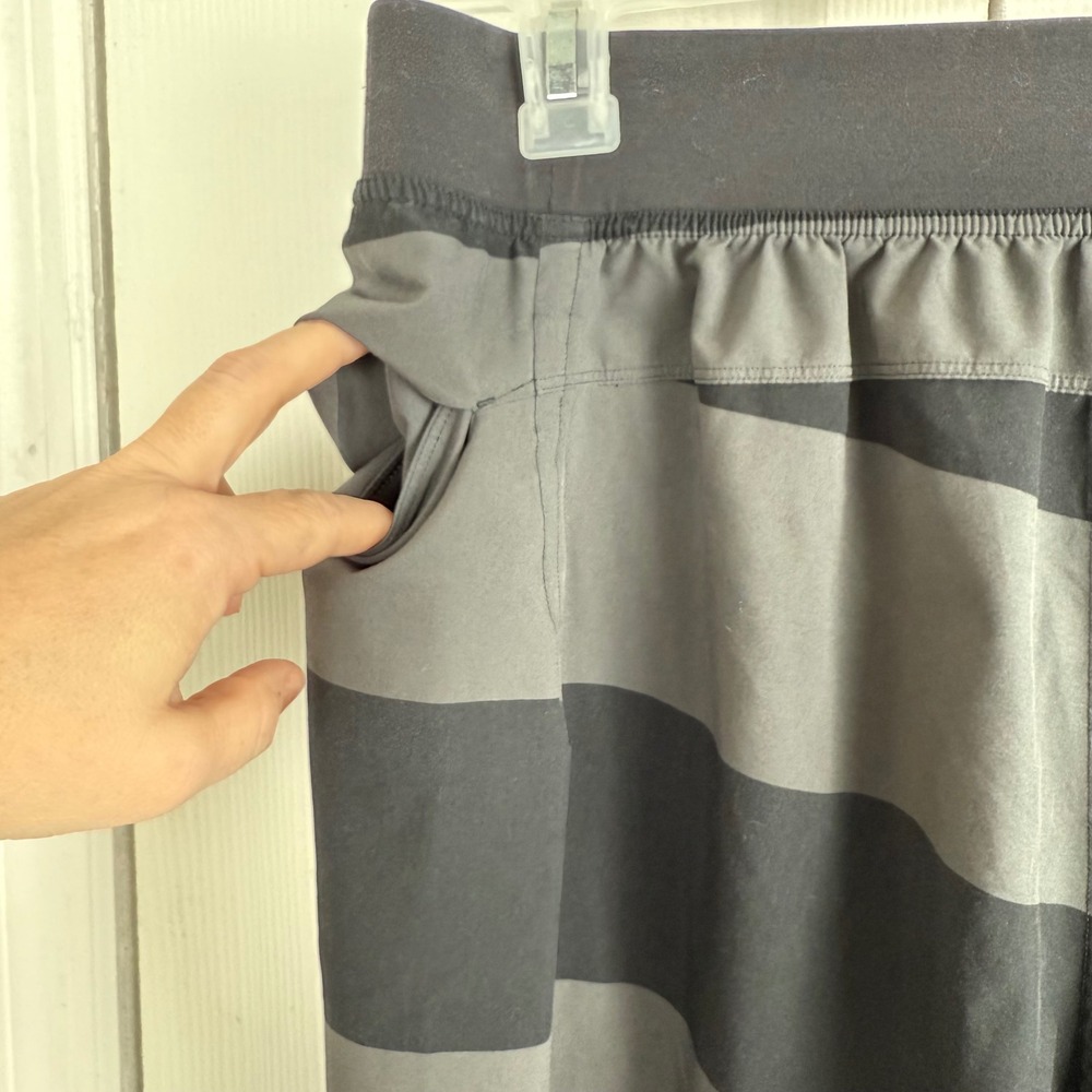 Lululemon Pace Breaker Shorts Mens Large L Striped Black Grey Athletic Gym Run - Picture 6 of 8